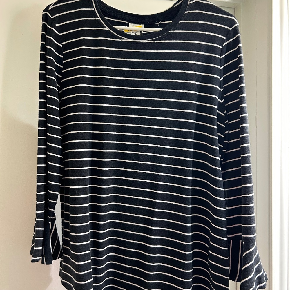 Westbound women’s long sleeve medium shirt
